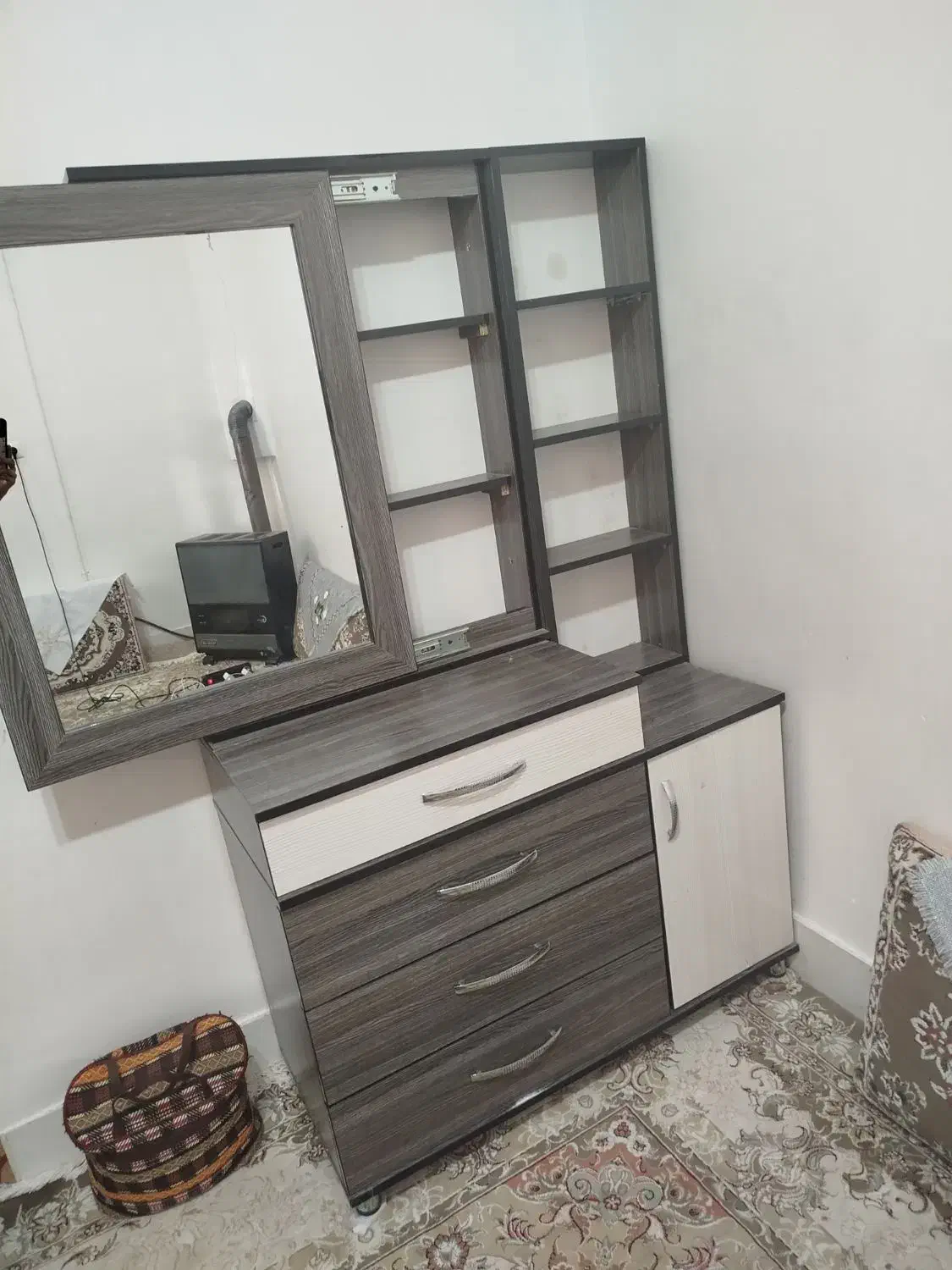 دراور|جاکفشی، کمد، دراور|اسلامیه, |دیوار