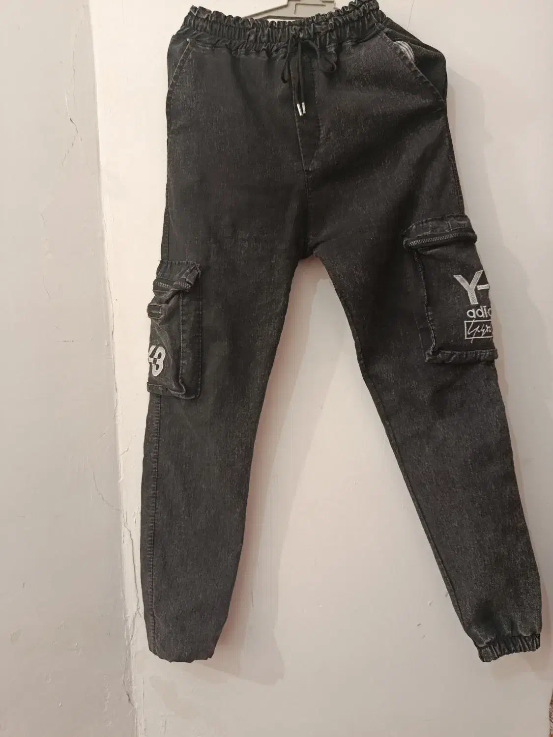 لباس|لباس|تربت جام, المهدی|دیوار