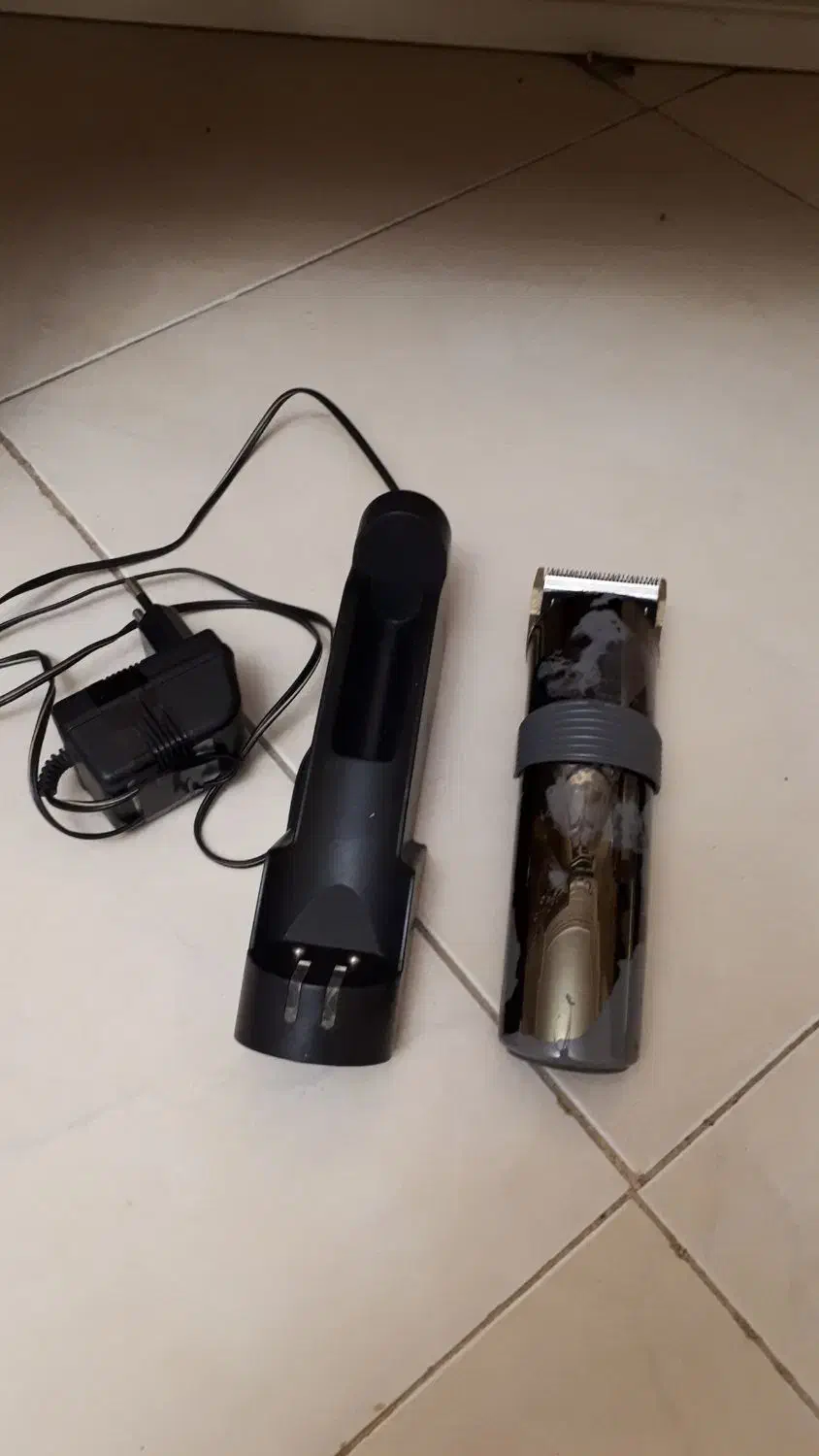 دو دستگاه ریش تراش برند|آرایشی، بهداشتی، درمانی|رشت, منظریه|دیوار