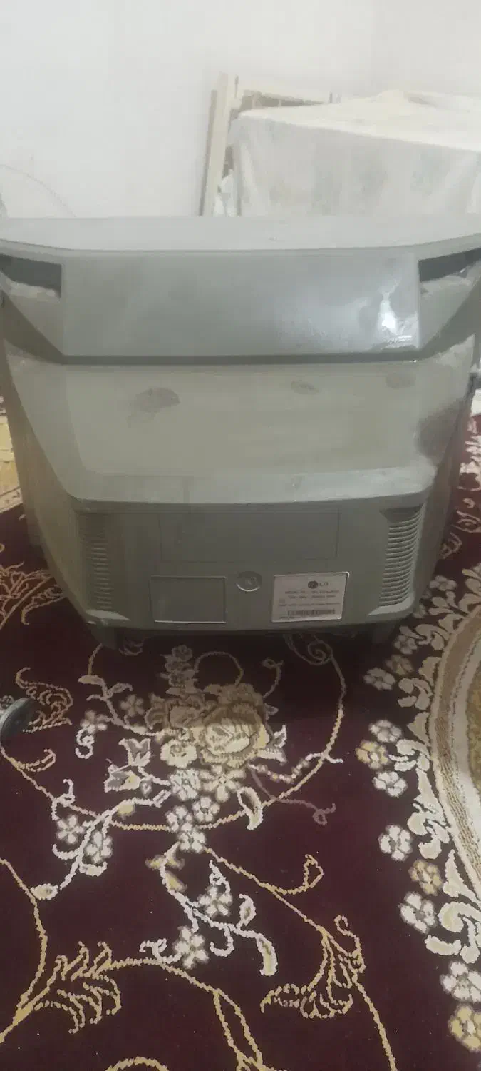 تلویزیون ۲۱ اینج الجی|تلویزیون و پروژکتور|شیراز, قلات|دیوار