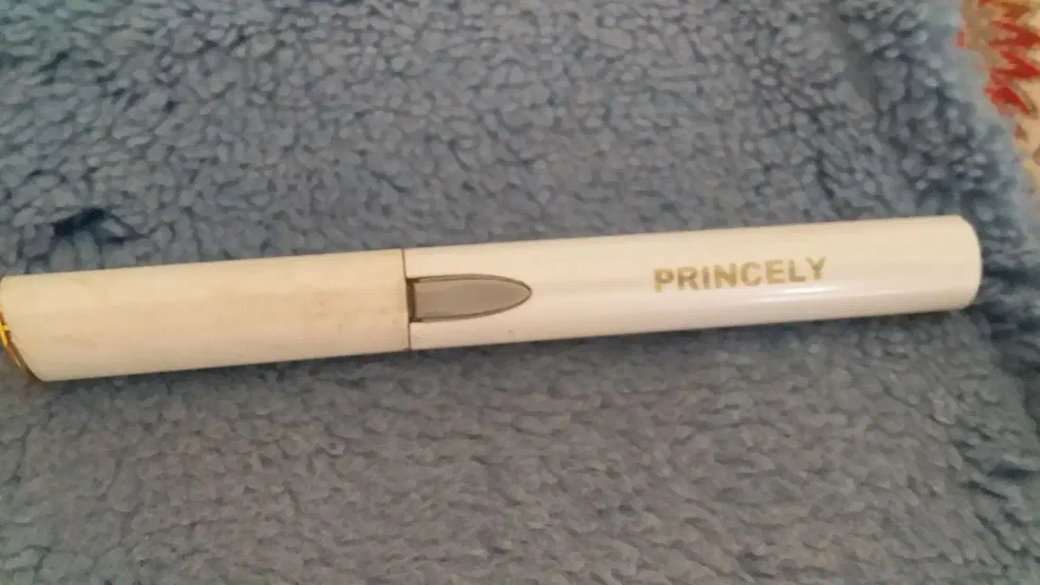 یک عدد خط زن قلمی پرنس لی سفید|آرایشی، بهداشتی، درمانی|شیراز, پودنک|دیوار