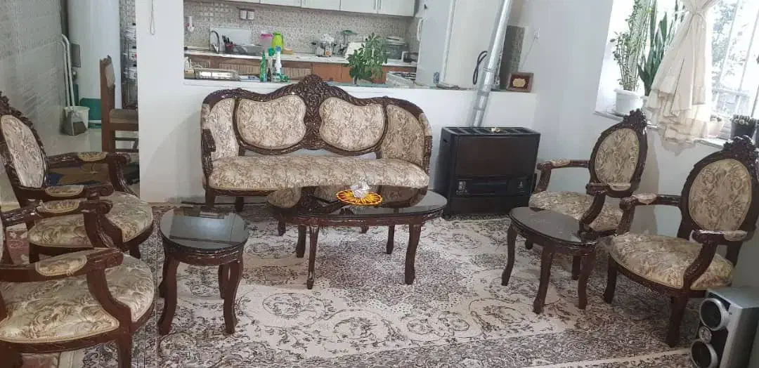 ست مبلمان و میز ناهارخوری|مبلمان خانگی و میز عسلی|گوراب زرمیخ, |دیوار