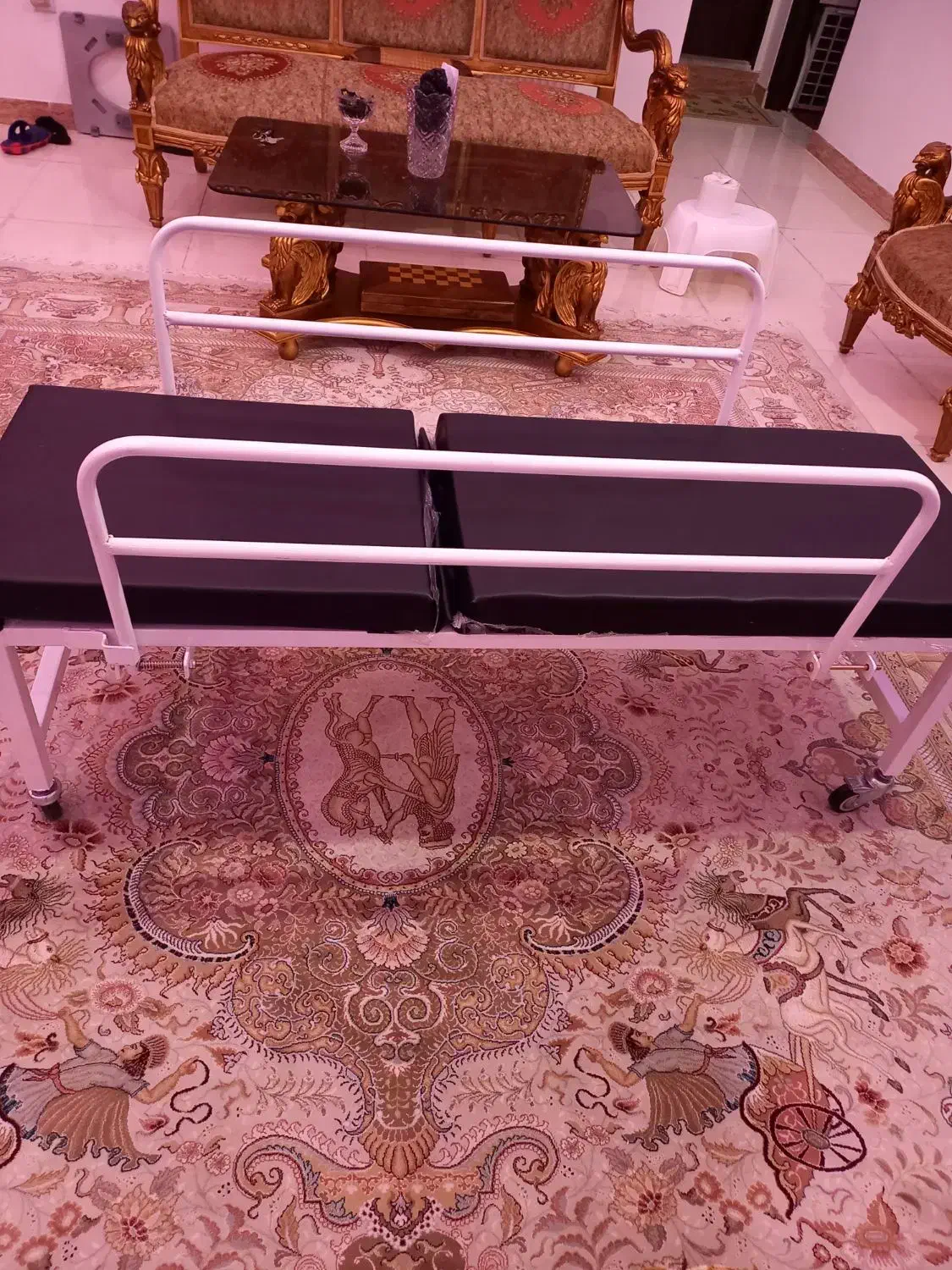 تشک وتخت بیمار|پزشکی|رشت, لاکان|دیوار