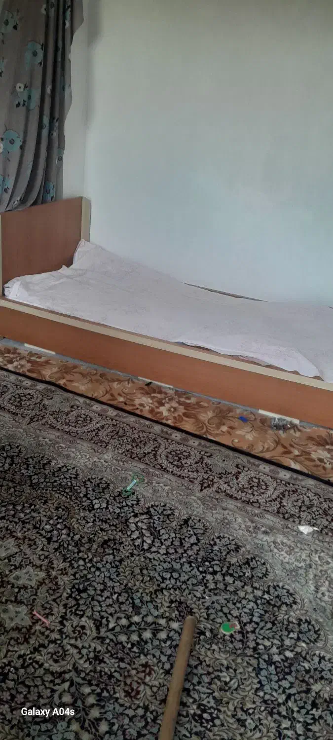 تخت چوبی یکنفره|تخت و سرویس خواب|بجنورد, |دیوار