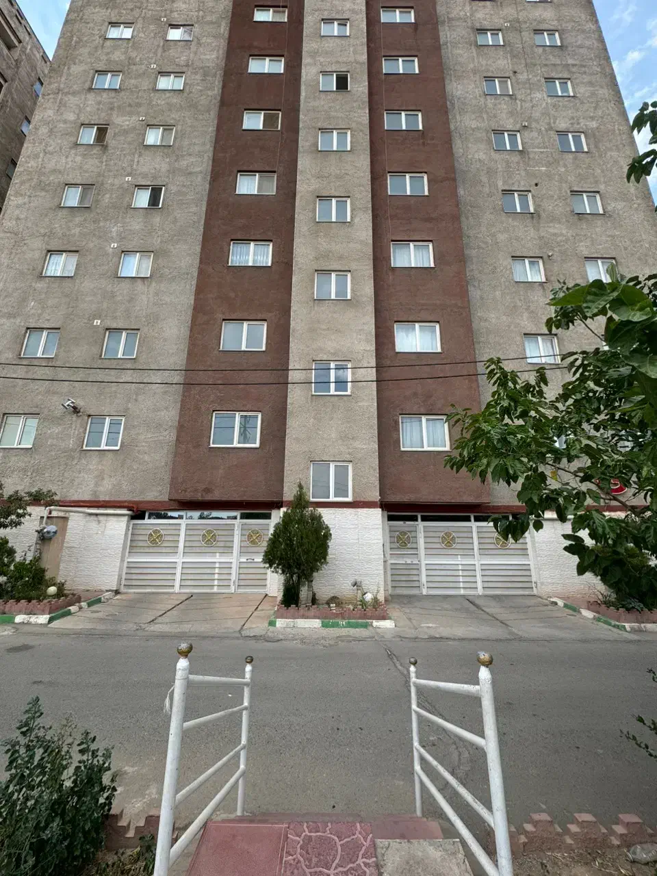 ابریشم/۹۰متر مارگون/ زون جلو ویوابدی/ پارکینگ سندی|فروش آپارتمان|چهارباغ, |دیوار