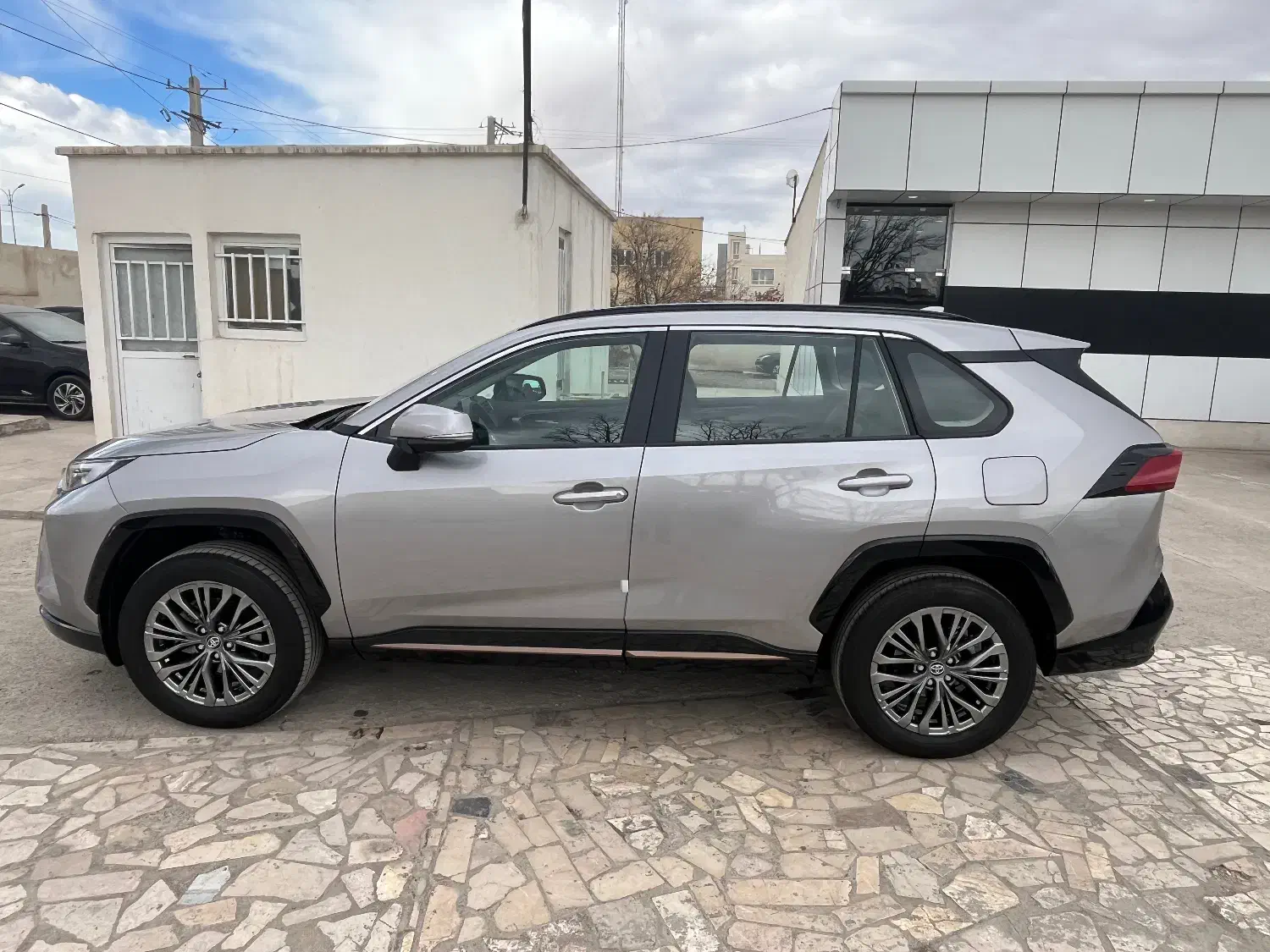 تویوتا وایلندر2025|خودرو سواری و وانت|رفسنجان, |دیوار