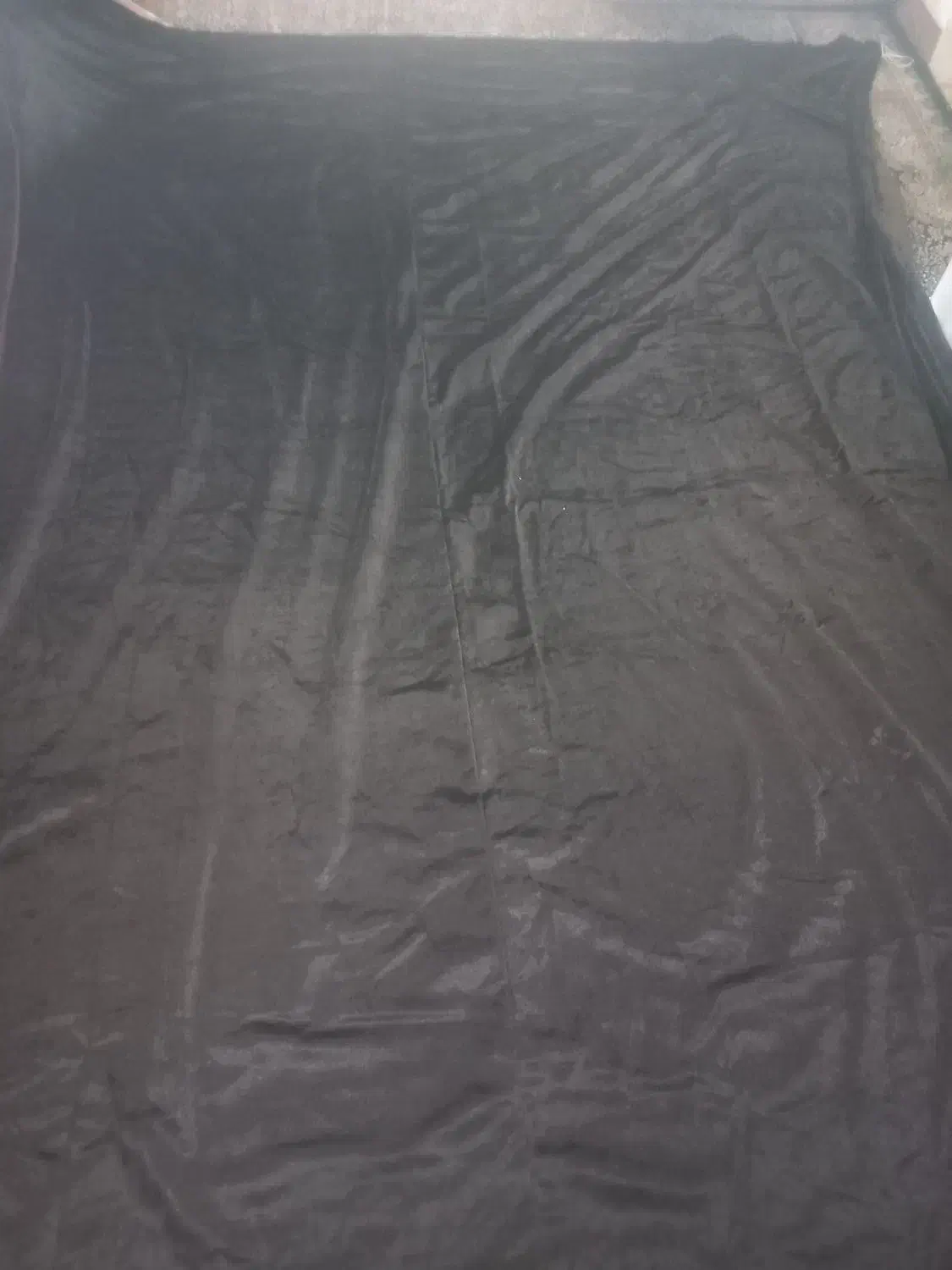 پرده مخمل قهوه ای همراه با راف|پرده، رانر، رومیزی|کرمان, |دیوار