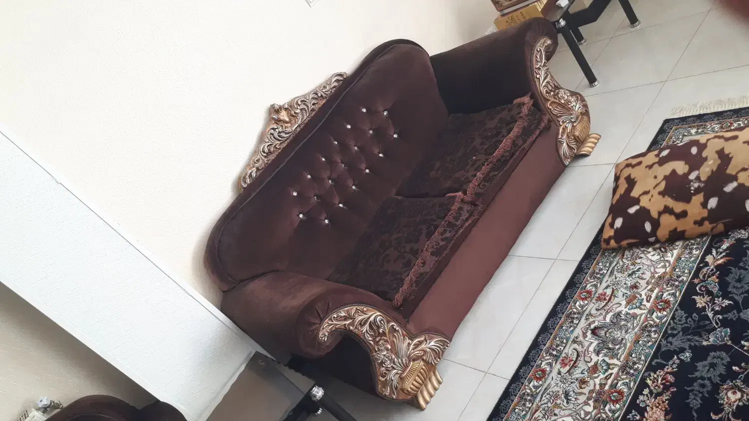 مبل۷نفره|مبلمان خانگی و میز عسلی|شاهین‌شهر, اقبال لاهوری|دیوار