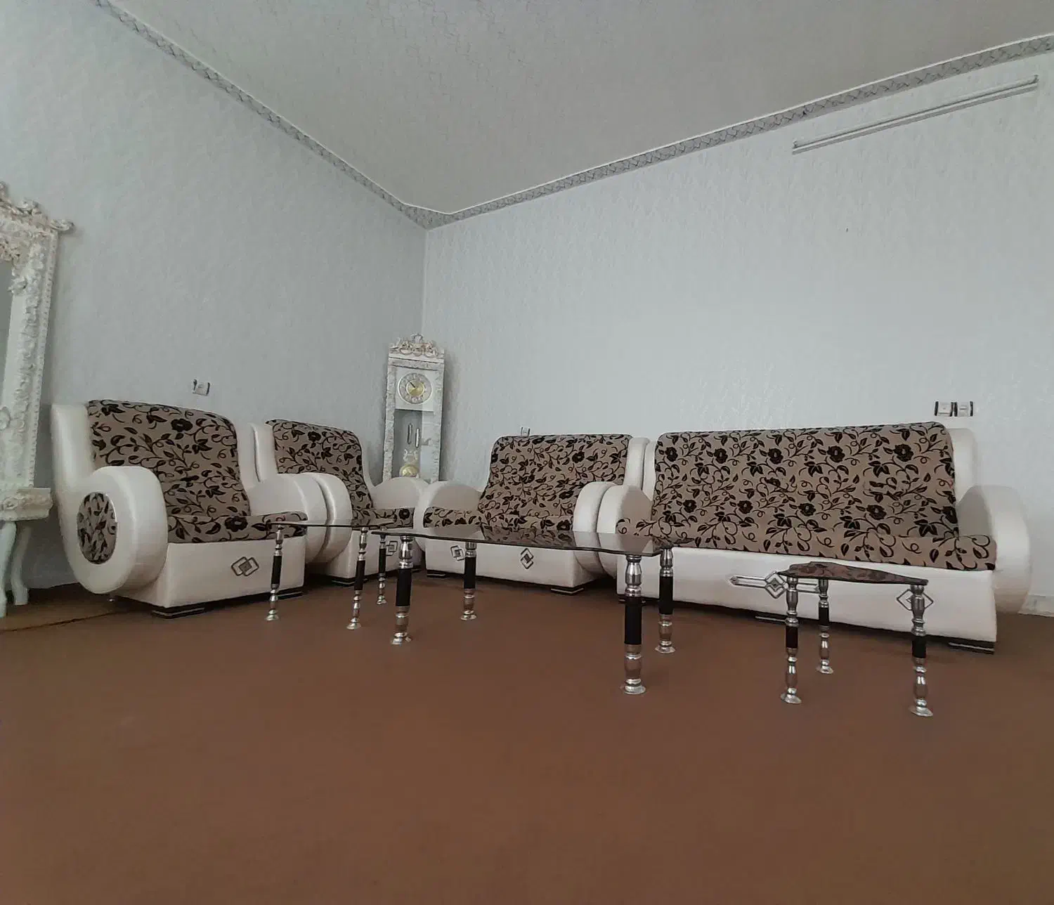 مبل|مبلمان خانگی و میز عسلی|ایلام, |دیوار