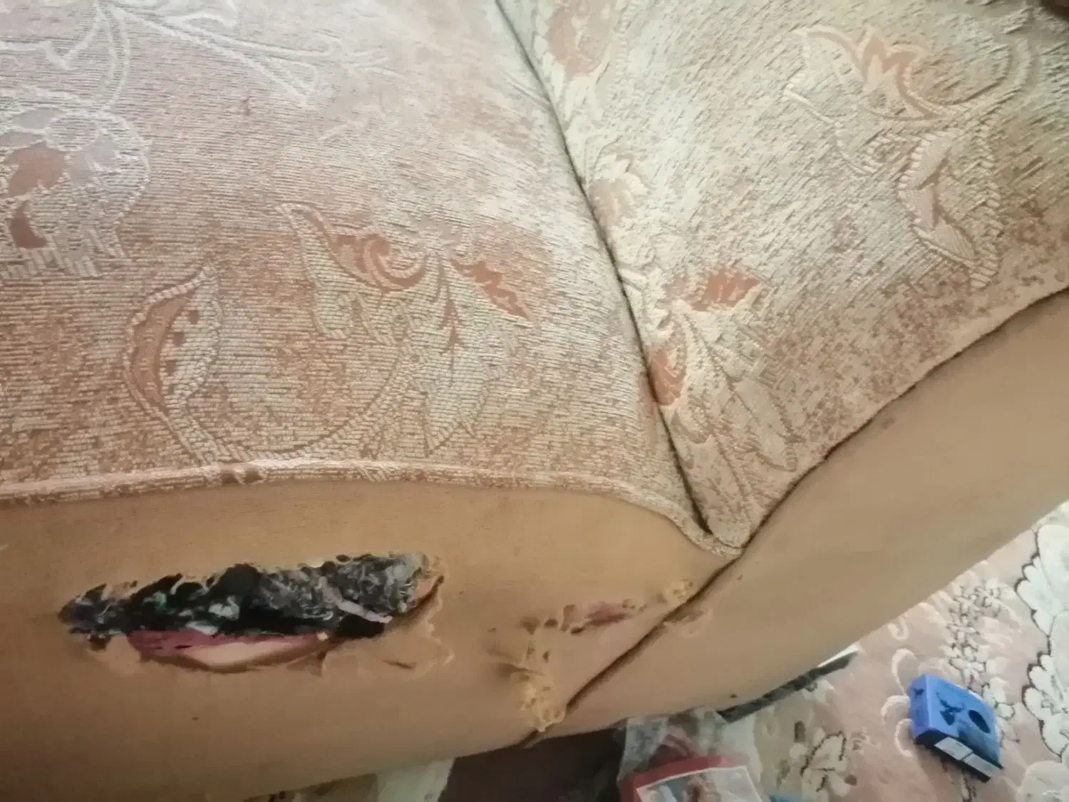 مبل وتلویزیون سامسونگ 500 هزار|مبلمان خانگی و میز عسلی|دورود, |دیوار