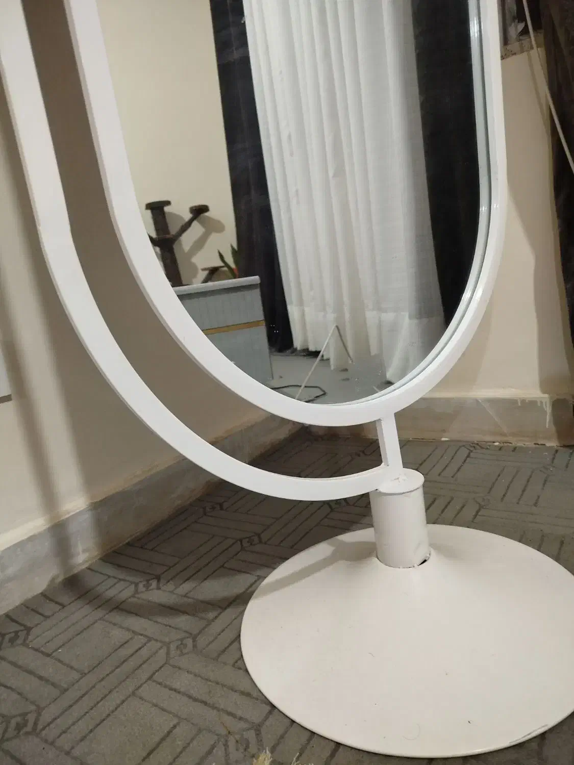 آیینه قدی|آرایشگاه و سالن‌های زیبایی|مسجد سلیمان, |دیوار