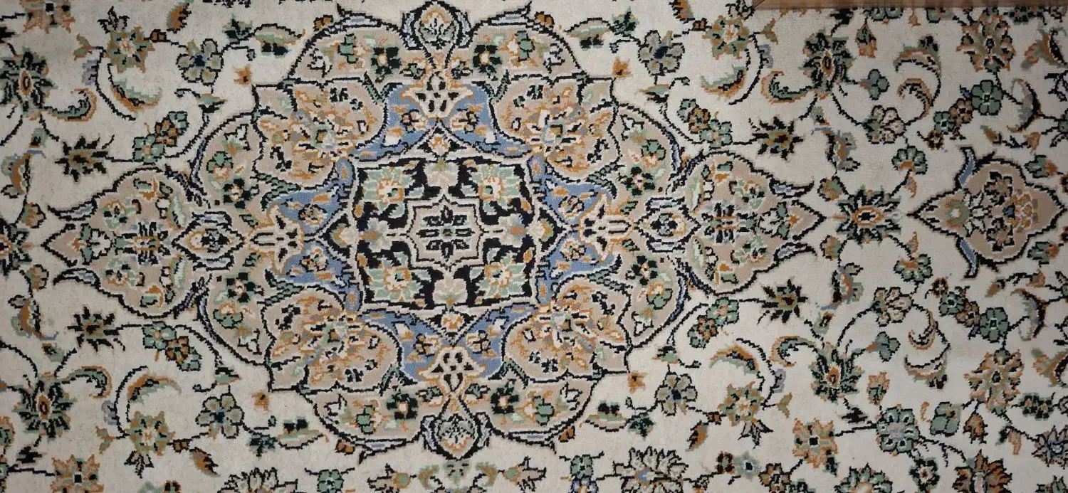 فروش 4 تخته فرش با نازلترین قیمت (فروش فوری)|فرش|بندر انزلی, کوی واحدی|دیوار