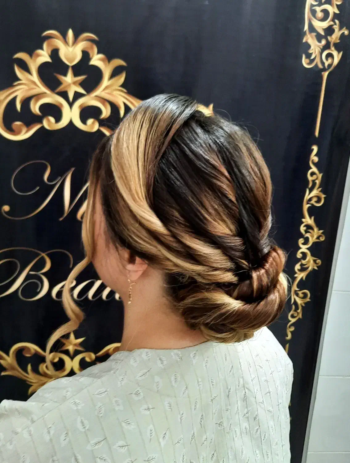 شنیونکار مو|خدمات آرایشگری و زیبایی|کرمانشاه, |دیوار