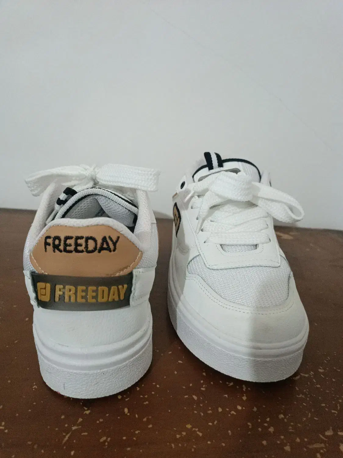 کفش FREEDAY|کیف، کفش، کمربند|چرداول, |دیوار