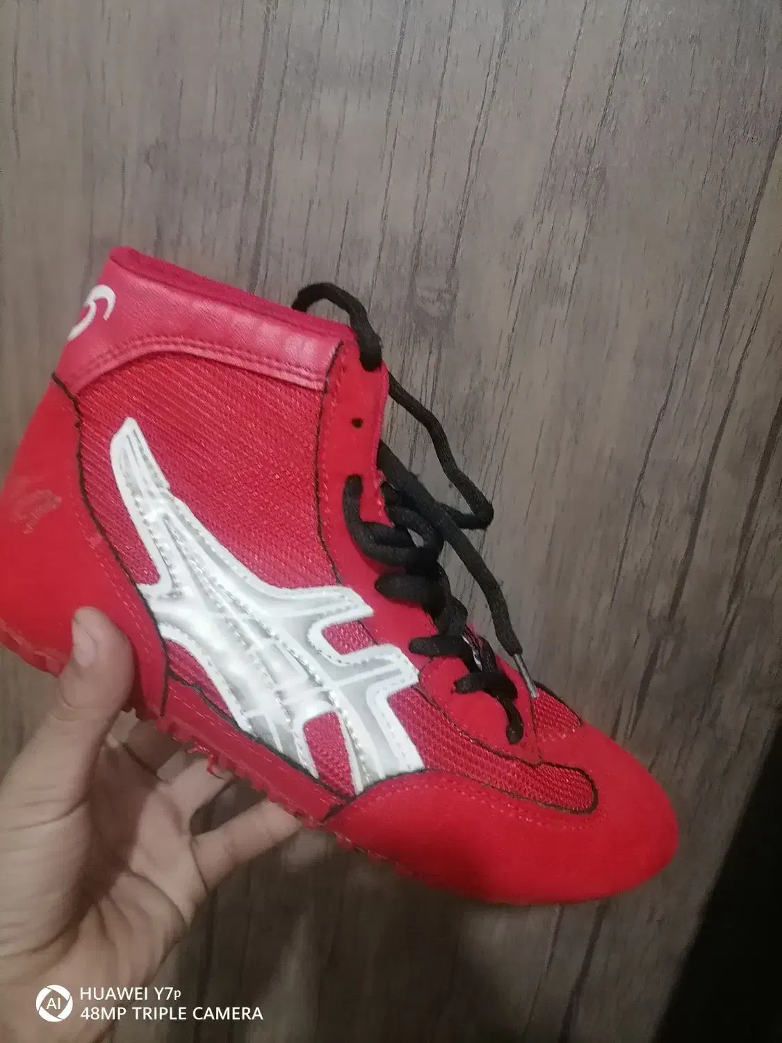 دونبده ی کشتی.کفش کشتی.کفش چمن|تجهیزات ورزشی|گنبد کاووس, |دیوار