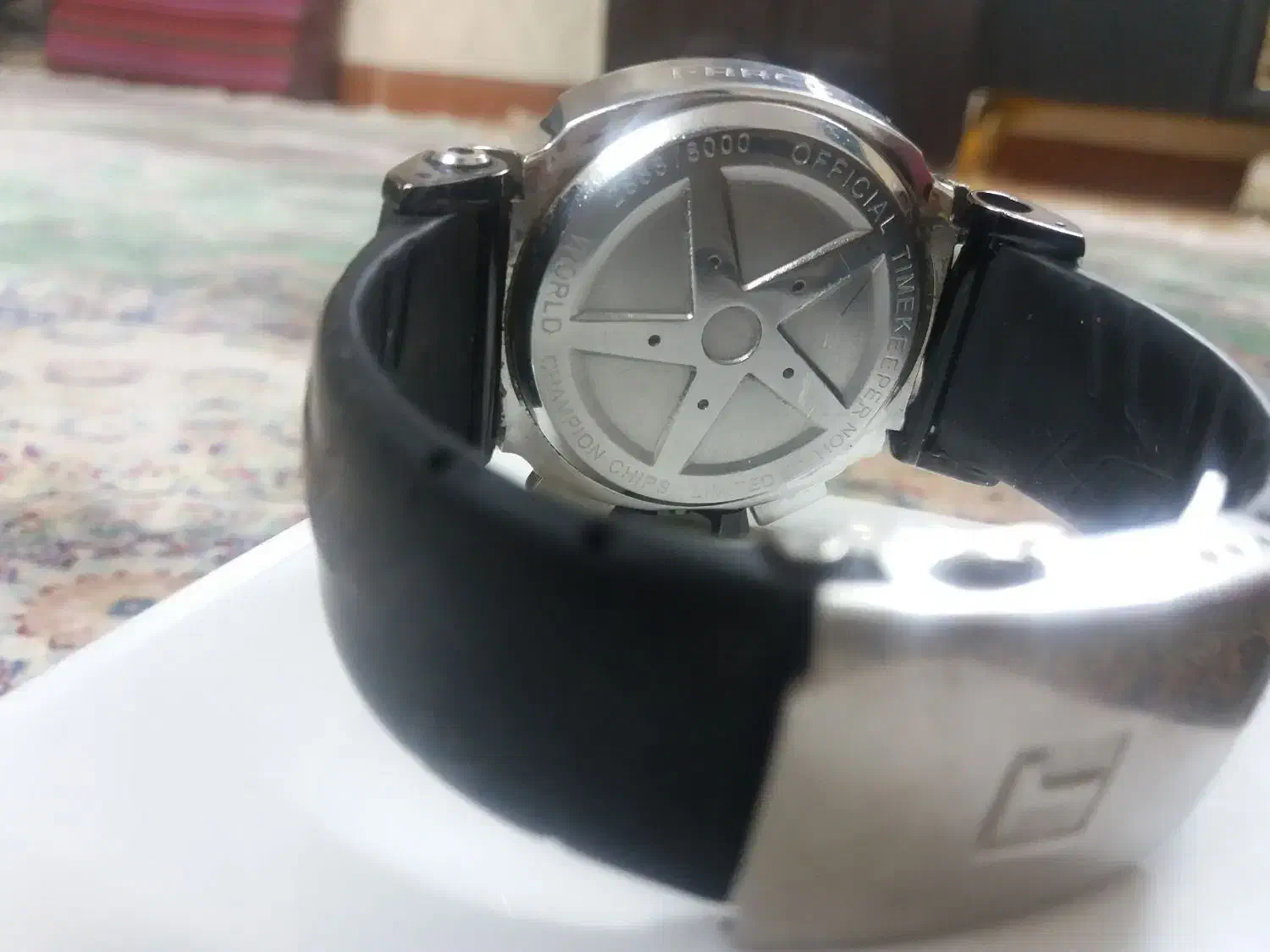 ساعت تیسوت|ساعت|فردیس, سرحد آباد|دیوار