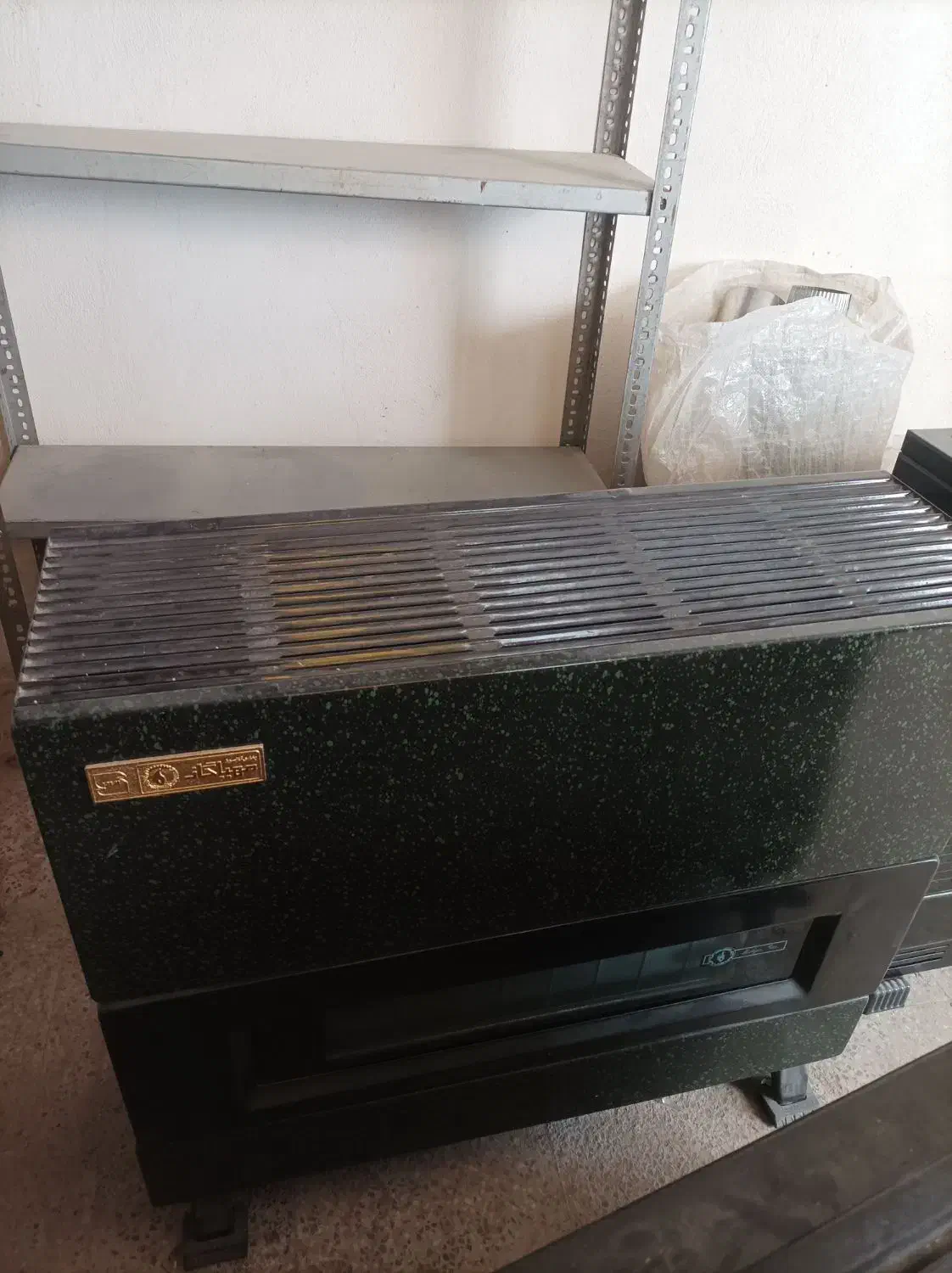 فروش فوری بخاری|بخاری، هیتر، شومینه|آباده, |دیوار