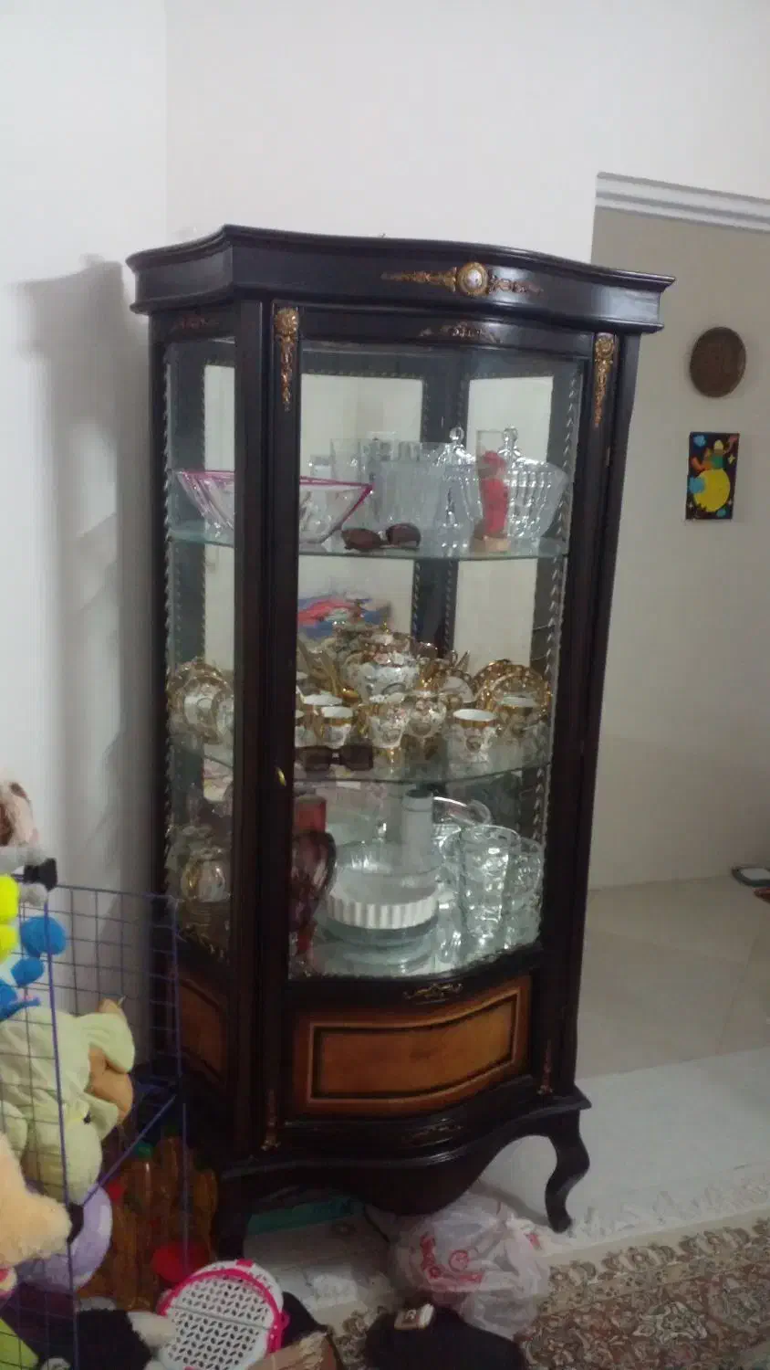 ویترین انگلیسی بزنزکاری شده|بوفه، ویترین، کنسول|گلبهار, شهر جدید گلبهار|دیوار