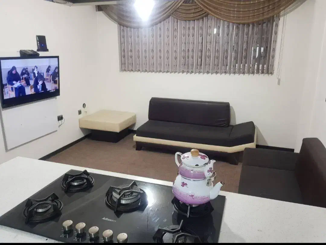 مبله ۱خواب حافظیه|اجارهٔ کوتاهمدت آپارتمان و سوئیت|شیراز, هفت تنان|دیوار