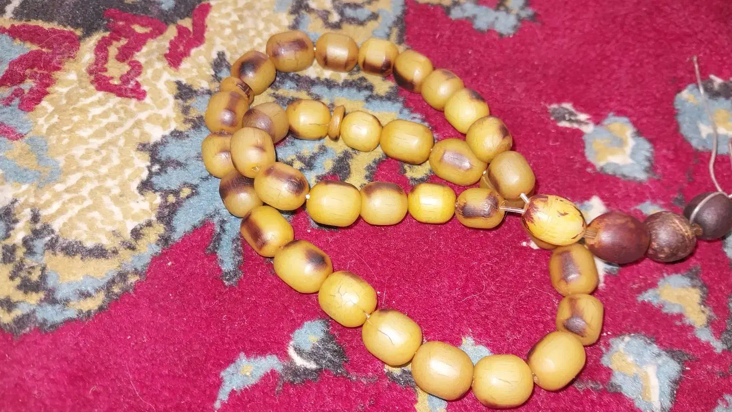 تسبیح قدیمی|کلکسیون اشیاء عتیقه|فولادشهر, A3|دیوار