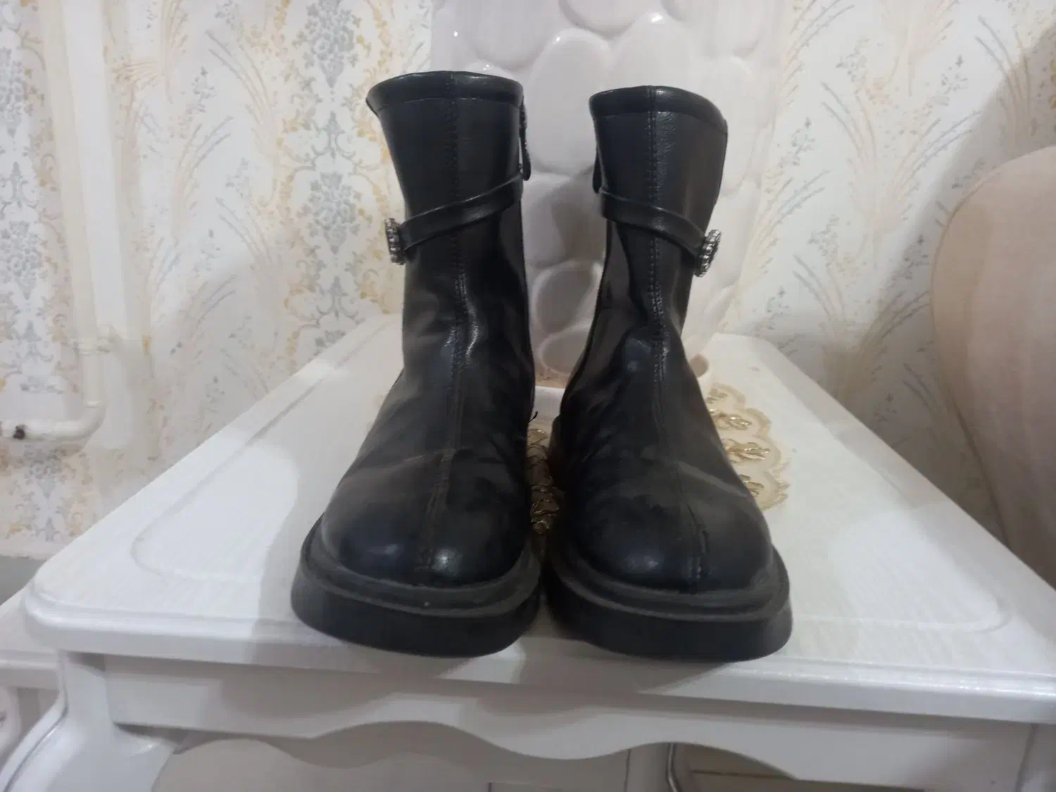 پوتین سایز ۳۴ فقط یه بار پوشیده|کیف، کفش، کمربند|رشت, دباغیان|دیوار