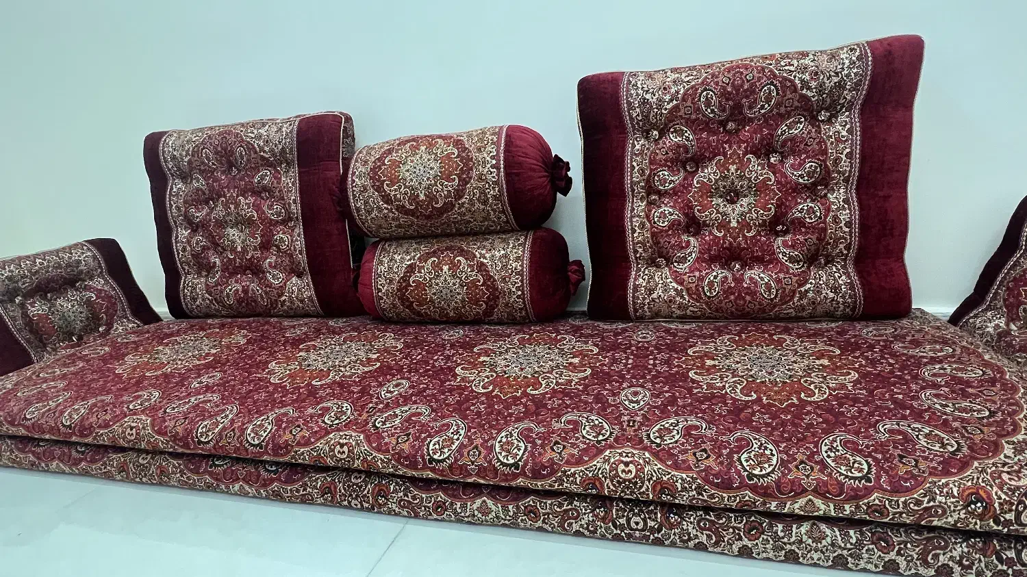 شاه نشین سفارشی|پشتی|مسجد سلیمان, |دیوار