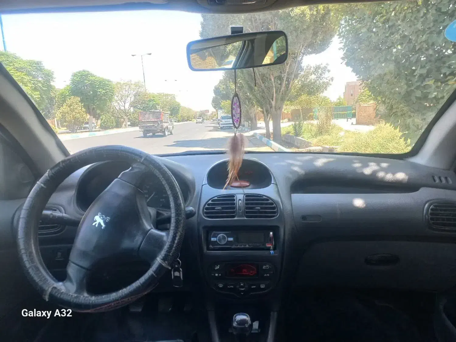 پژو ۲۰۶تیپ ۳ مدل ۸۳|خودرو سواری و وانت|یزد, |دیوار