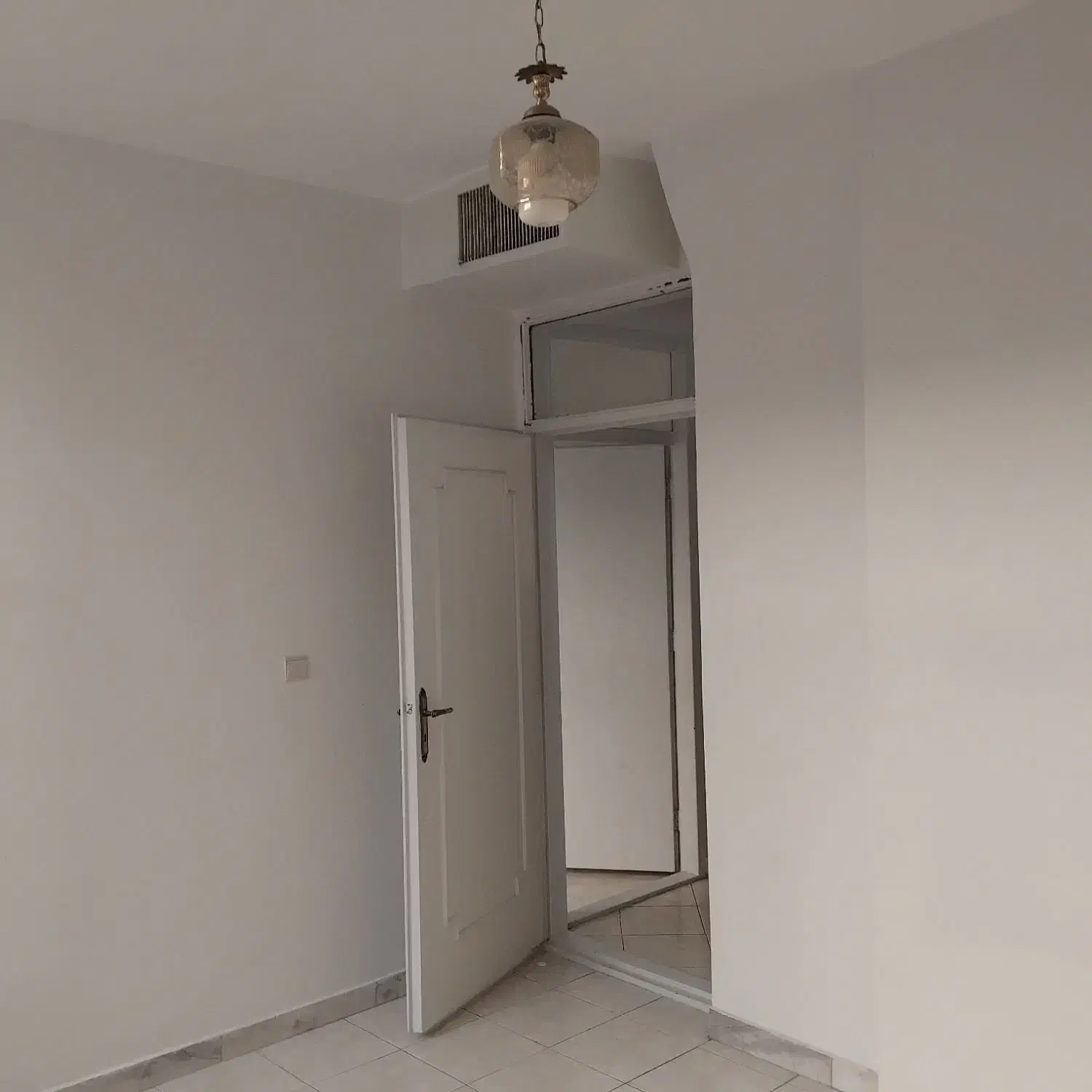 واحد ۸۵ متر دو خوابه چهارراه ولیعصر بزرگمهر