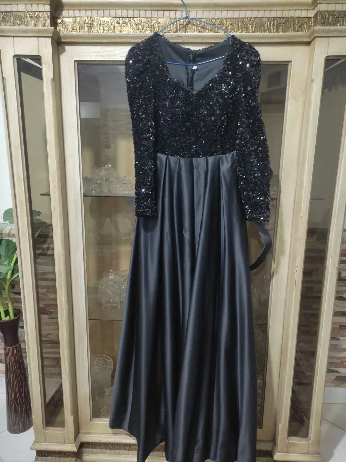 لباس محلی|لباس|تهران, بهداشت|دیوار