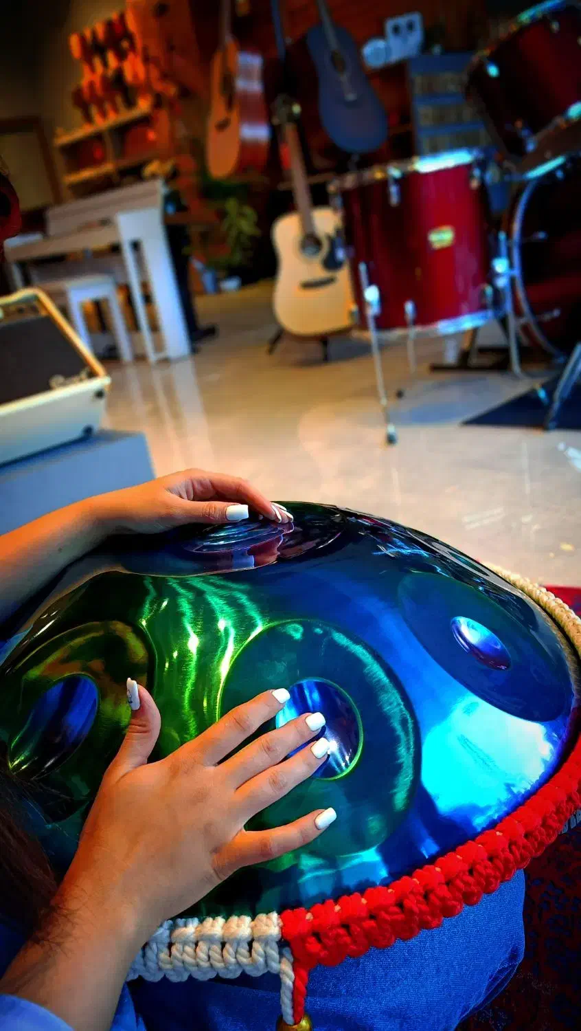 هنگدرام آرشا|درام و پرکاشن|تاکستان, |دیوار