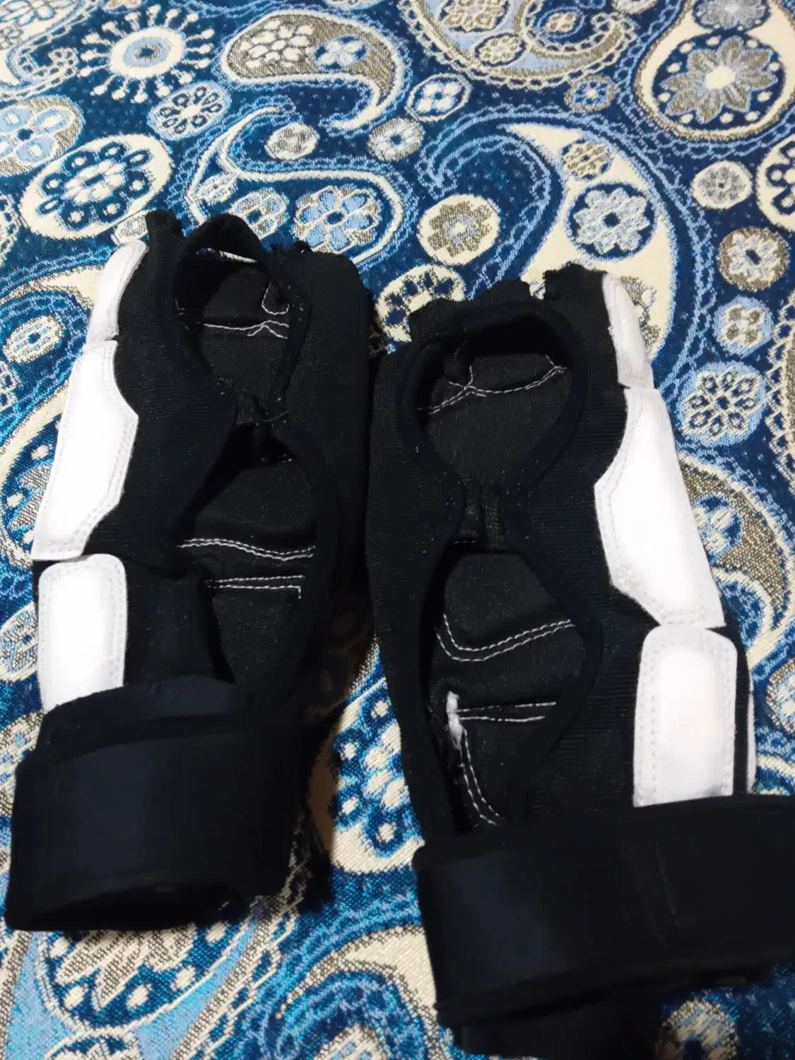 وسایل تکواندو|تجهیزات ورزشی|رشت, نخودچر|دیوار