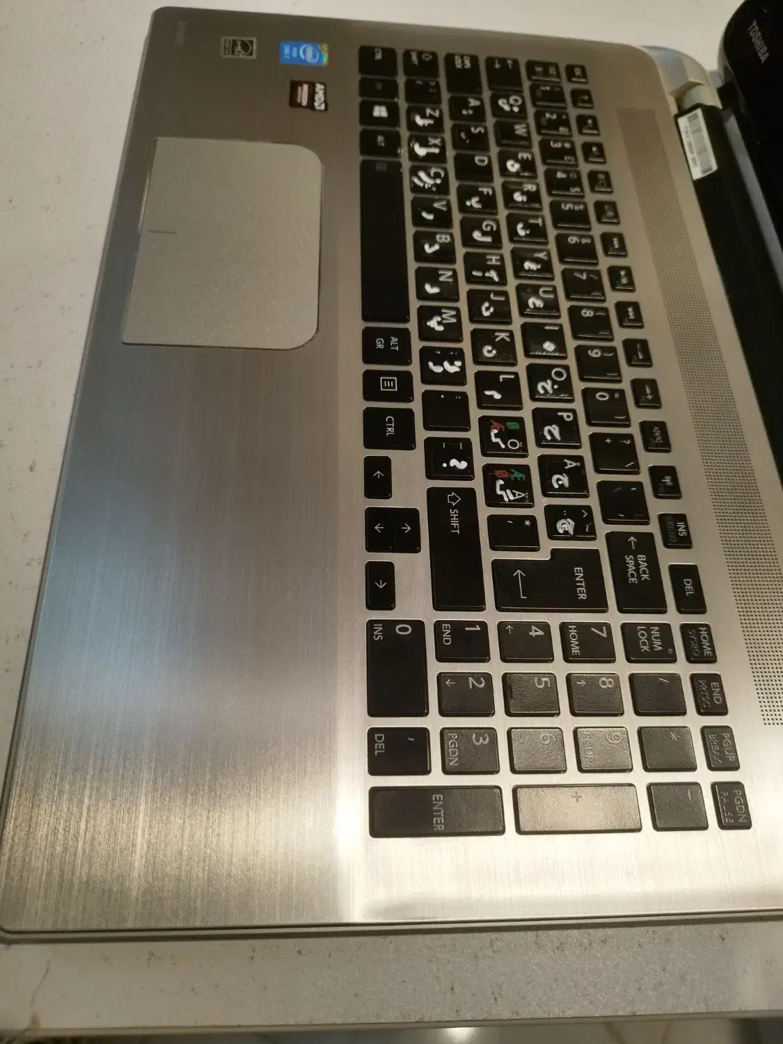 لپ تاب توشیبا|رایانه همراه|فردیس, فردیس|دیوار