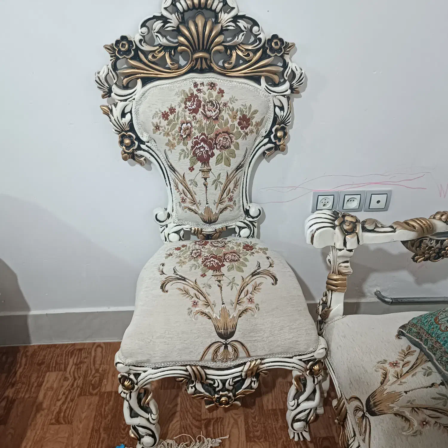 مبل سلطنتی|مبلمان خانگی و میز عسلی|اهر, |دیوار