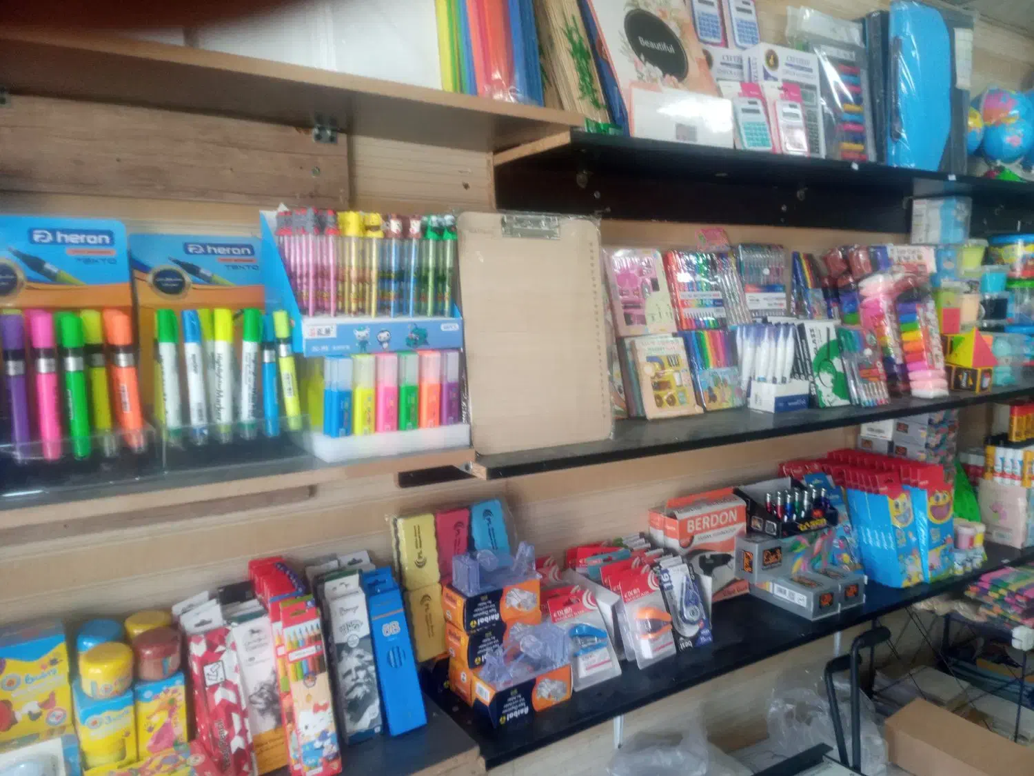 لوازم تحیر|لوازم التحریر|پرند, فاز ۵|دیوار