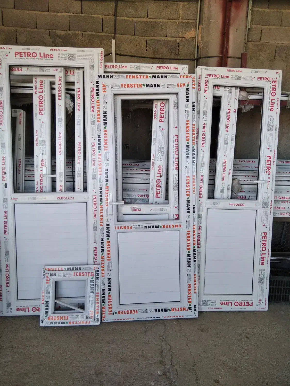 درب و پنجره پی وی سی والومینیوم|مصالح و تجهیزات ساختمان|سردشت, |دیوار