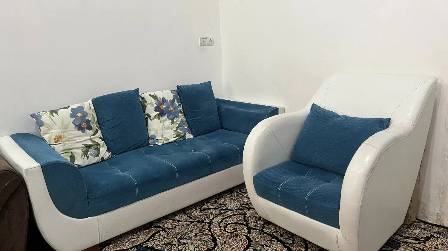 دو دست مبل هفت نفره|مبلمان خانگی و میز عسلی|مشهد, محمدآباد|دیوار