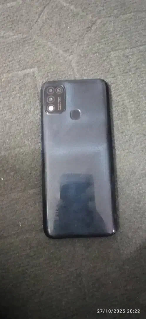 سالم است باتری فقط زیف است|موبایل|یزد, |دیوار