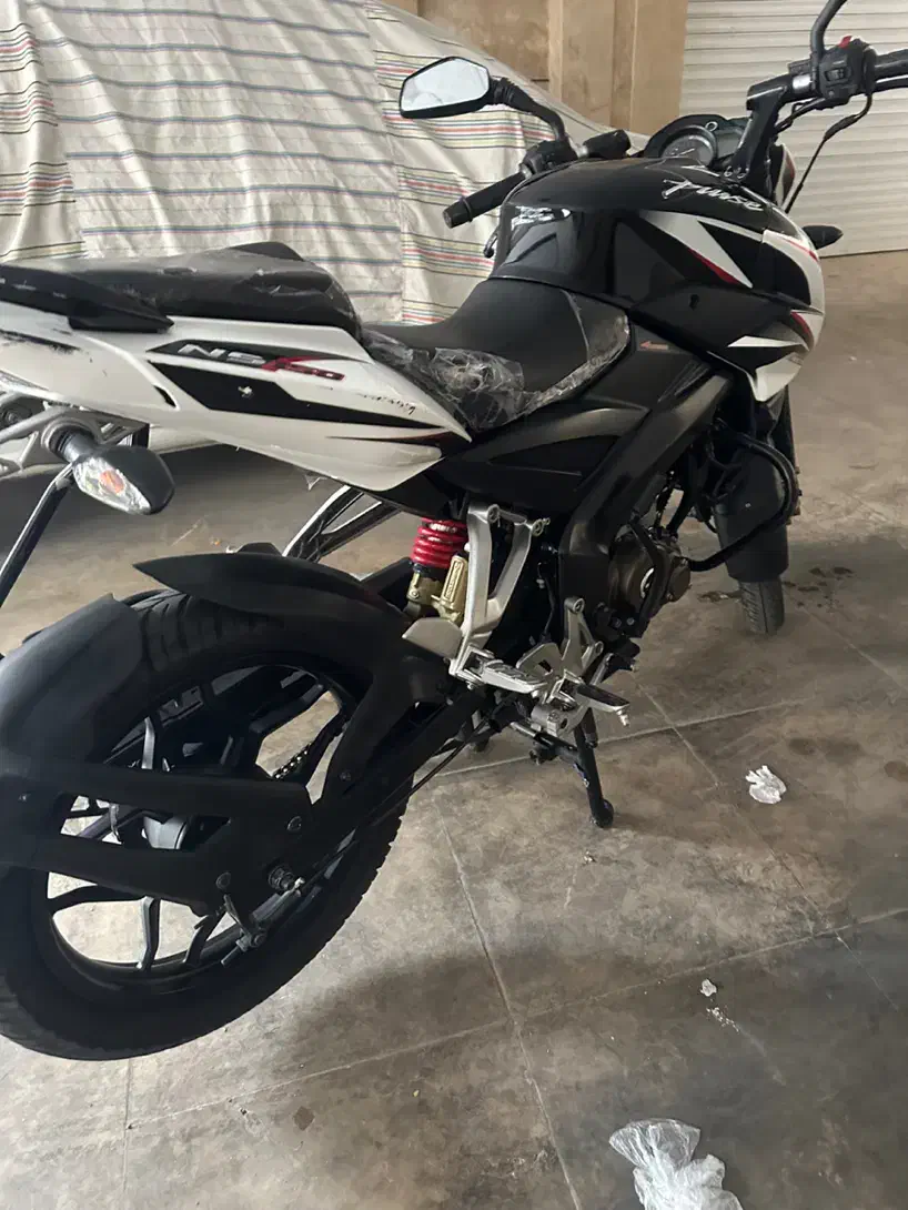 NS150|موتورسیکلت|تهران, خزانه|دیوار