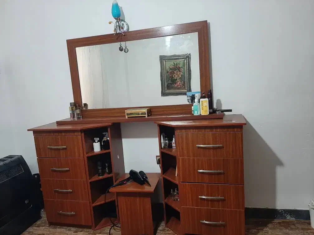 ست کامل در حد نو|تخت و سرویس خواب|شاندرمن, |دیوار