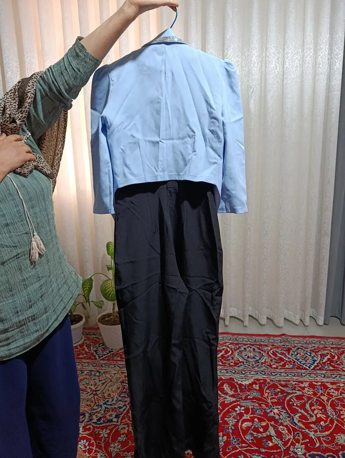 درحد نو|لباس|تاکستان, |دیوار