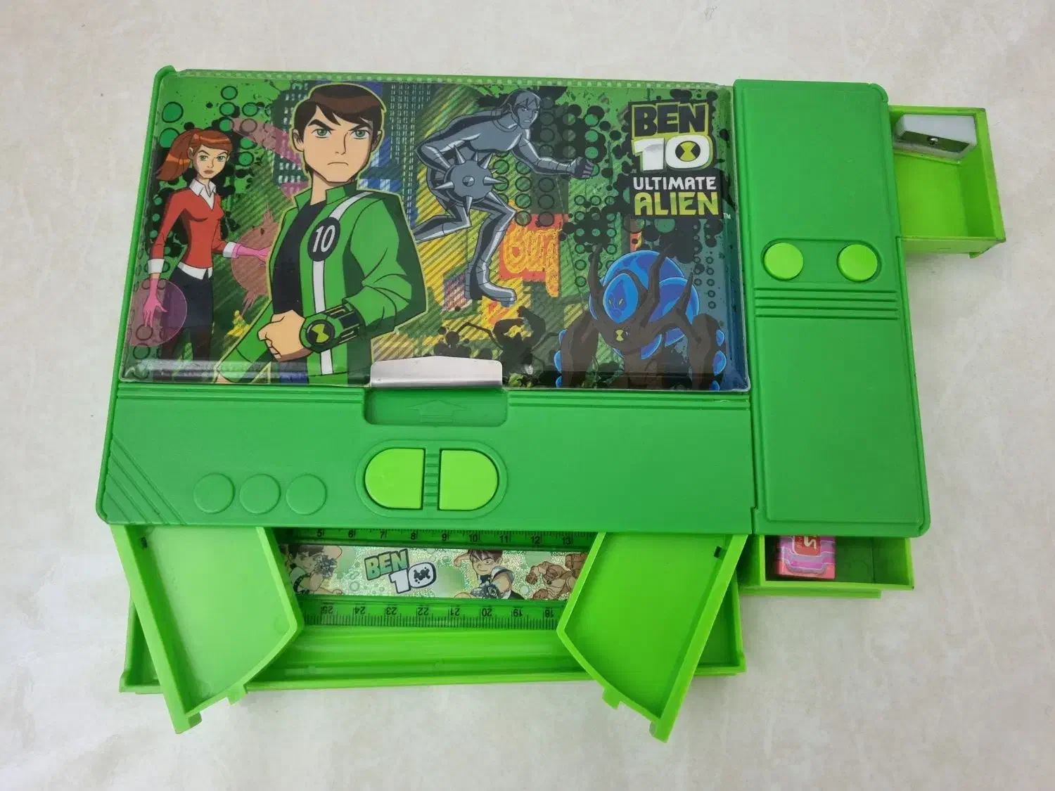 جامدادی کتابی دکمه دار|لوازم التحریر|قم, دروازه قلعه|دیوار