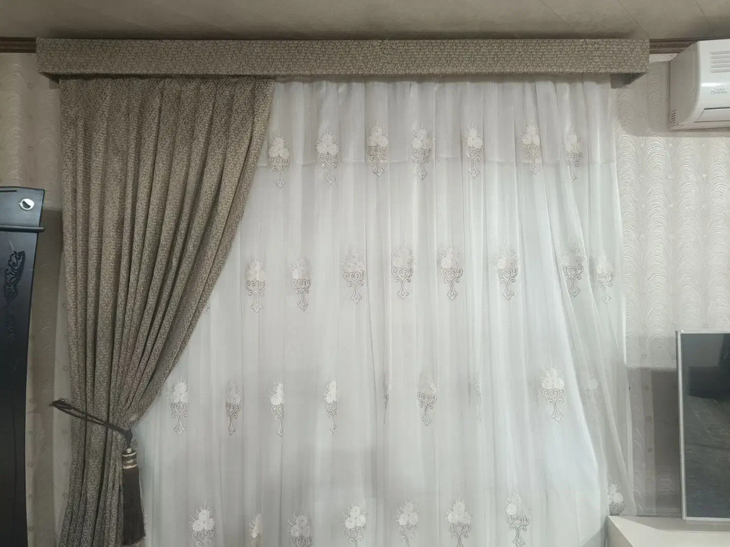 سه عدد پرده بدون عیب|پرده، رانر، رومیزی|بانه, |دیوار