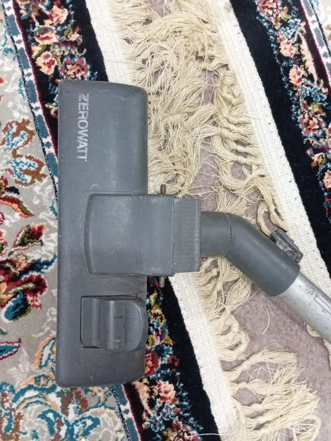 جارو برقی زرو وایت 2400wپر قدرت وسالم بدون تعمیری|جاروبرقی، جارو شارژی، بخارشو|قیدار, |دیوار