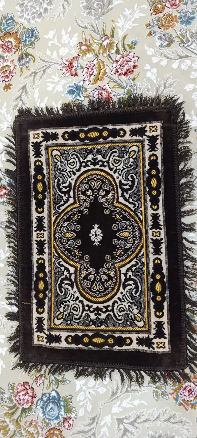 رو بالشت|رختخواب، بالش، پتو|خاو و میرآباد, |دیوار