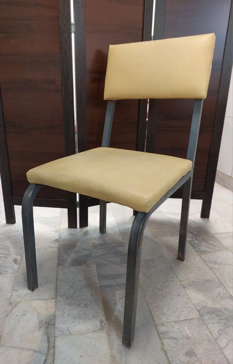 فروش تعدادی صندلی آرایشگاهی زیر قیمت|آرایشگاه و سالن‌های زیبایی|همدان, |دیوار