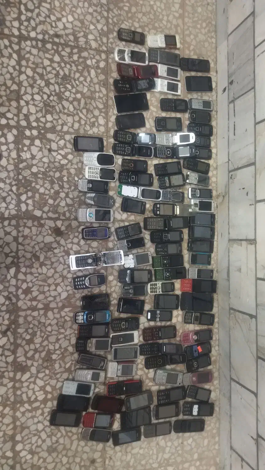 ۱۰۰عدد گوشی موبایل|موبایل|تهران, سنگلج (شاپور)|دیوار