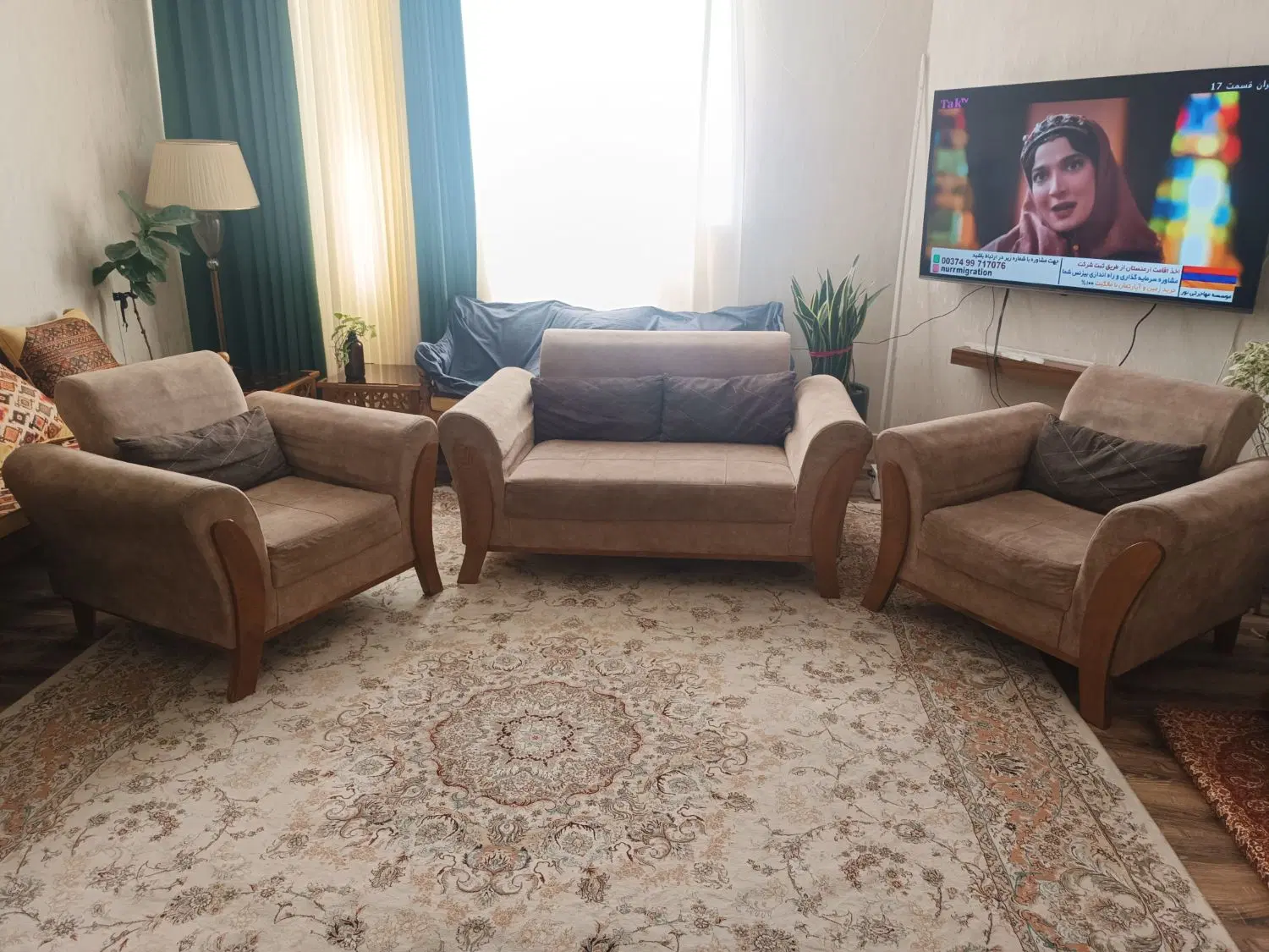 مبلمان|مبلمان خانگی و میز عسلی|شاهرود, |دیوار