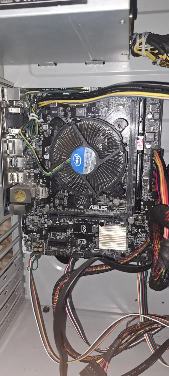 کامپیوتر  گیمینگ نسل ۶|رایانه رومیزی|چمستان, |دیوار