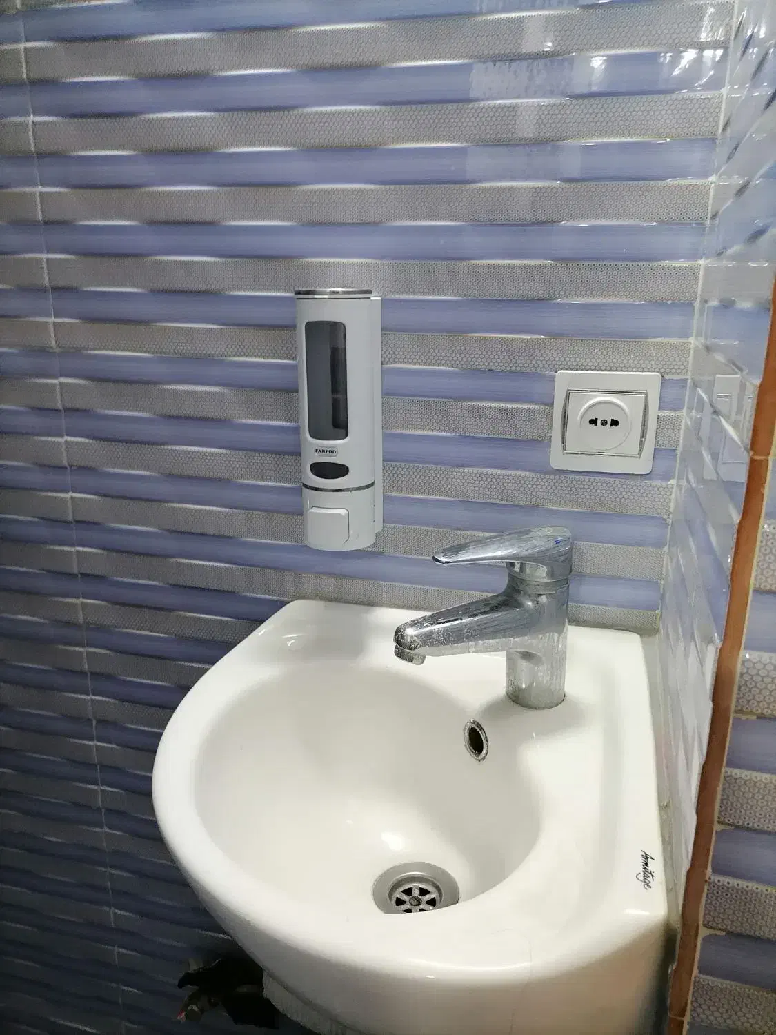 رهن واجاره آپارتمان طبقه بالاشهریار زرقان|اجارهٔ آپارتمان|زرقان, |دیوار