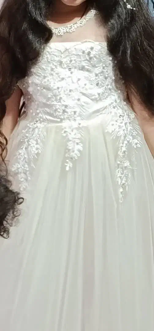 لباس عروس بچگانه|کفش و لباس بچه|بندر ماهشهر, |دیوار